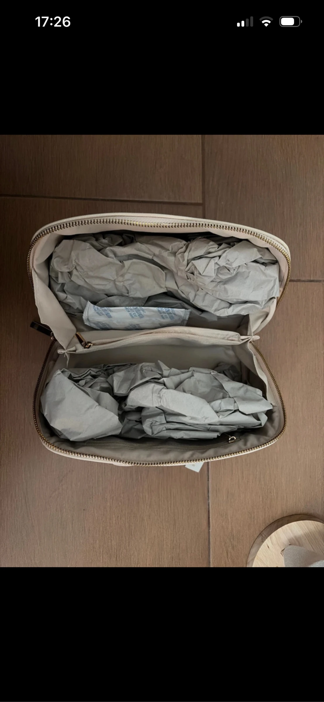 Mary Kay boutique toiletry bag – photo 4